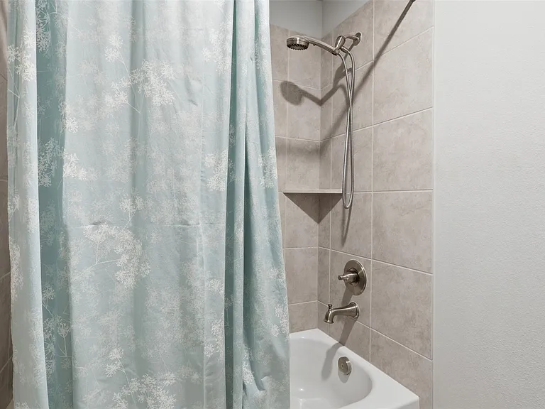 2410 Ginger Mist Ct — Photo 36