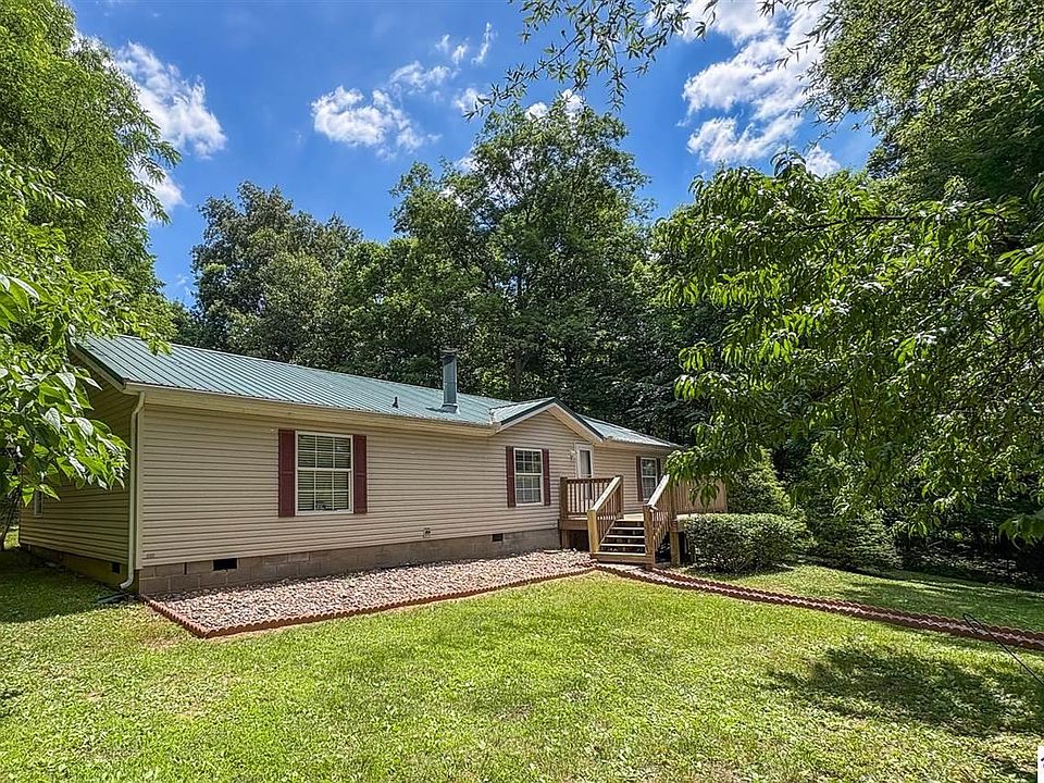 1st image of 265 Valley Ct