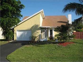 2nd image of 3621 Avenue De Gien