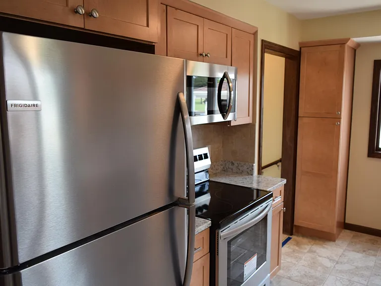 2459 Medford St — Photo 17