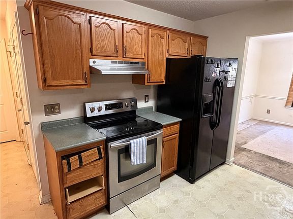 4th image of 126 Rose Dhu Way