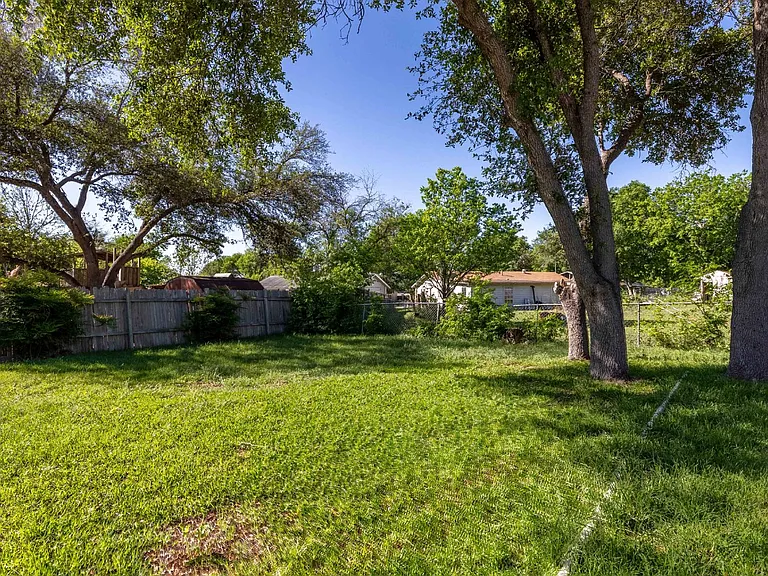 4910 Tennyson Dr — Photo 26