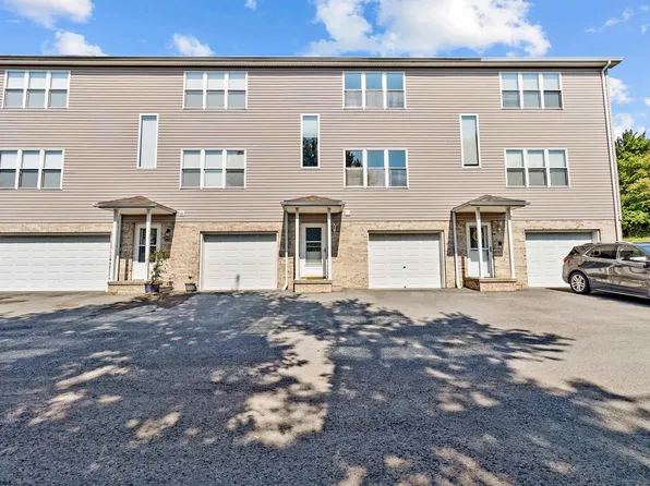 2002 Pierpont Hts, Morgantown, WV 26508
