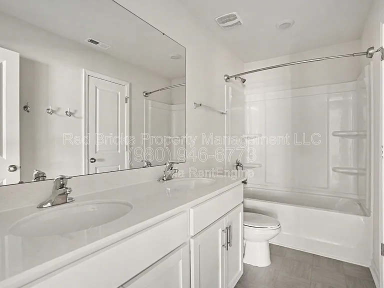 11010 Austin Estates Dr — Photo 24