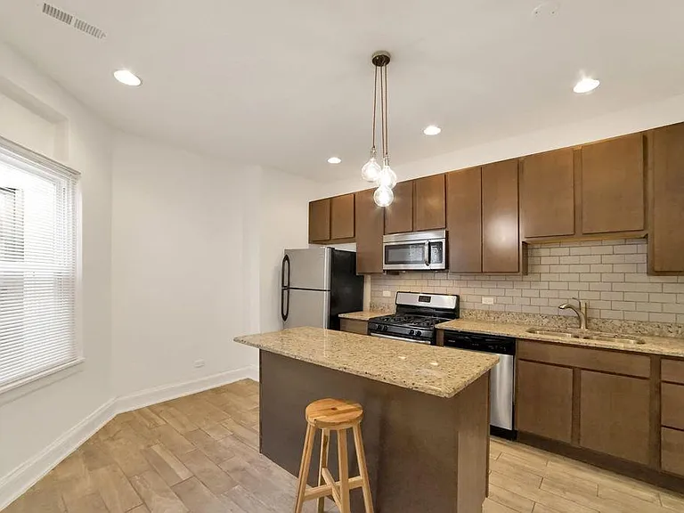 3530 W Armitage Ave #3M — Photo 1