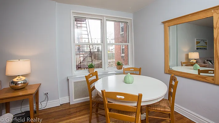 Sold by Garfield Realty  | media 20