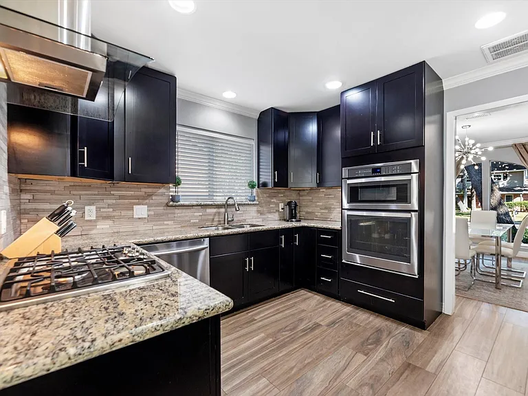 12539 Honeywood Trl — Photo 13