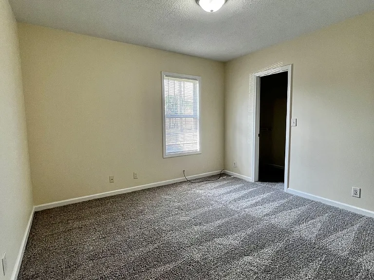 1118 Keith Ave — Photo 17