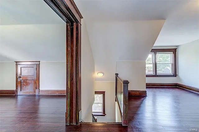 5779 Pershing Ave — Photo 31