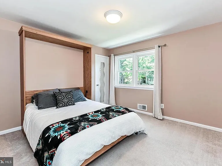 3806 N Wakefield St — Photo 16