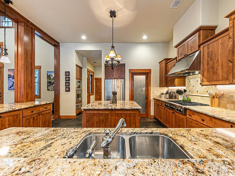 11172 Comstock Dr — Photo 11