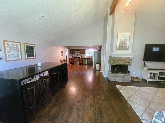 3rd image of 5798 Dorrwood Dr