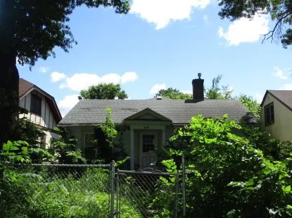 2650 James Ave N, Minneapolis, MN 55411