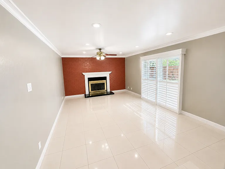 4543 Sloat Rd — Photo 3