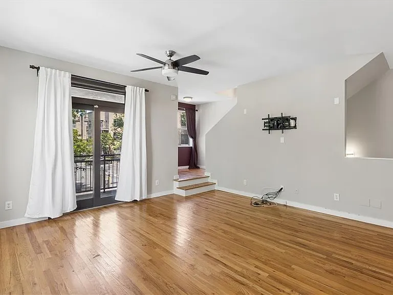 238 Walker St SW #37 — Photo 12