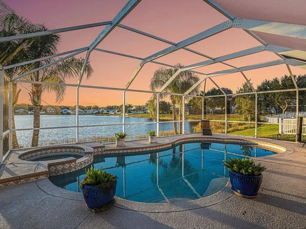 2831 Butterfly Landing Dr, Land O Lakes, FL 34638