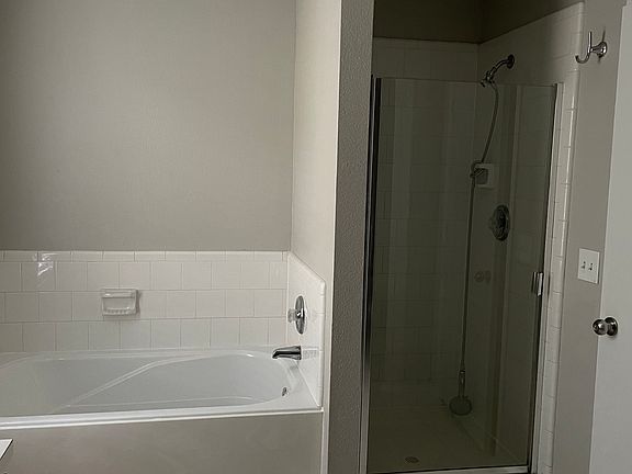3rd image of 3225 Bent Creek Dr