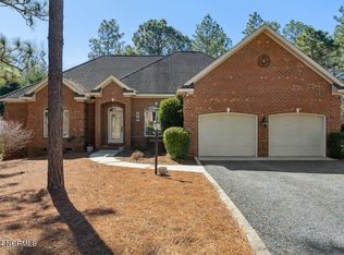 24 Deerwood Ln, Pinehurst, NC 28374