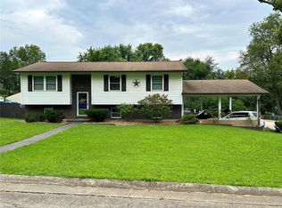 101 Hidden St, Park Hills, MO 63601