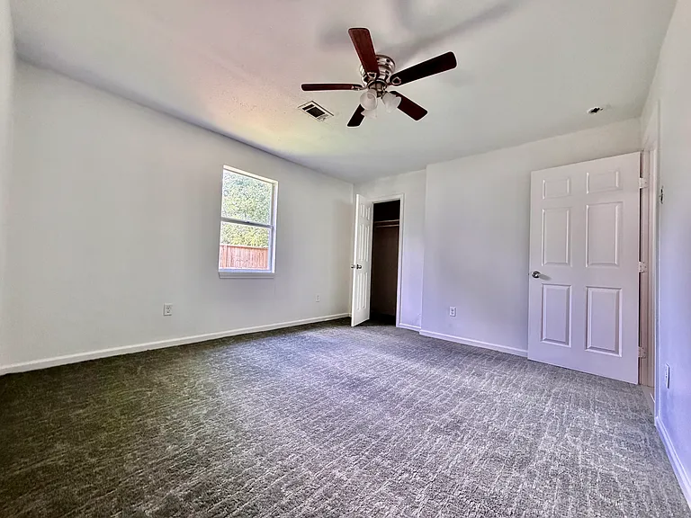 528 Pine St #2 — Photo 14