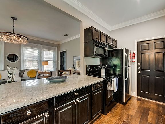 5th image of 4417 Swiss Ave #5