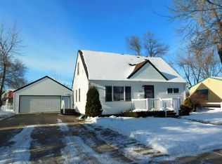 1929 7th St NW, Minot, ND 58703