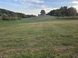 2363 Tabor Ridge Rd NE, New Philadelphia, OH 44663