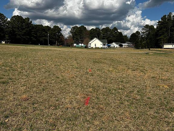 4th image of 954 Blue Pond Rd