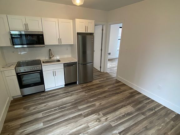 3rd image of 58 E 1st St APT 3D