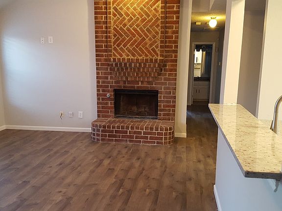 5th image of 10260 Castle Dr