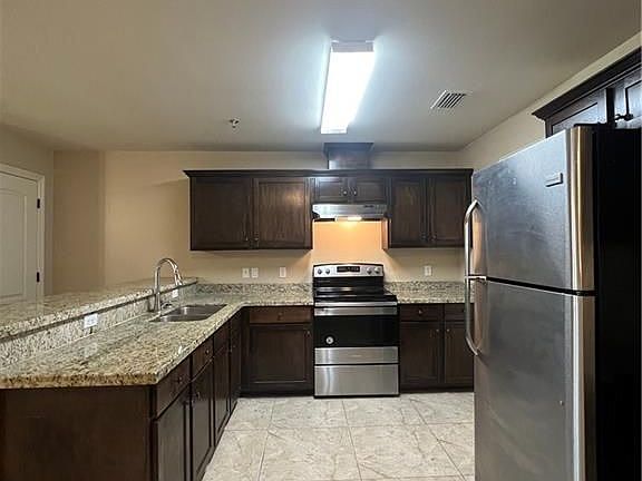5th image of 2607 E Eisenhower Ave APT 2