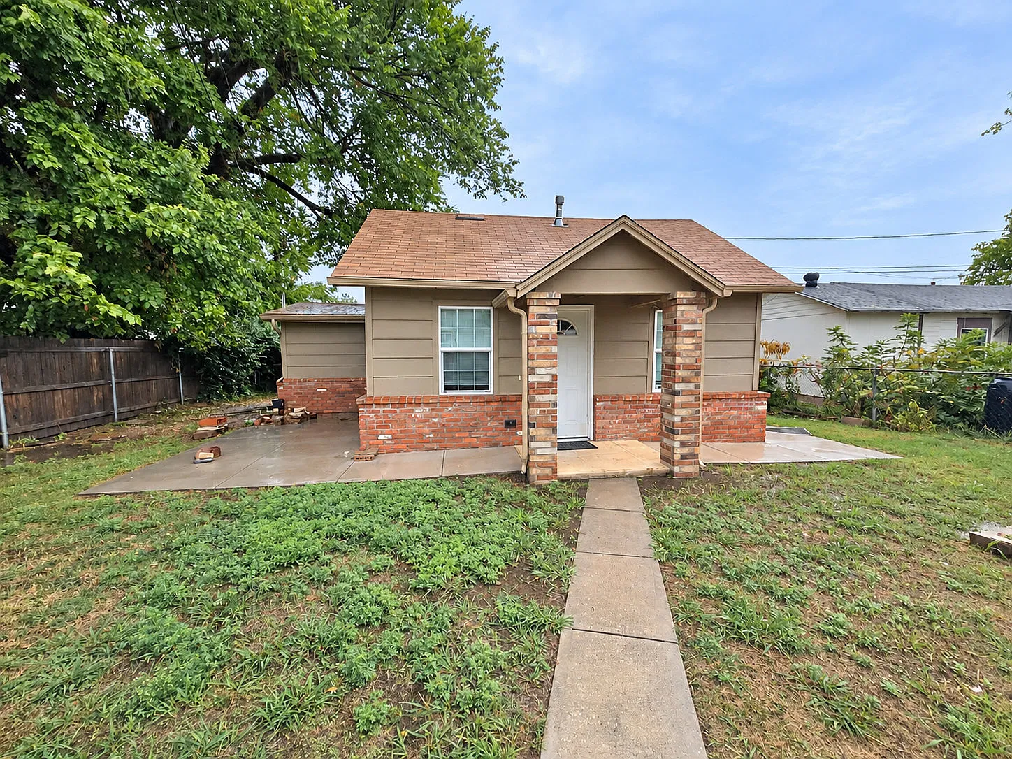 2 bed, 770 sqft, $950 — Photo 1