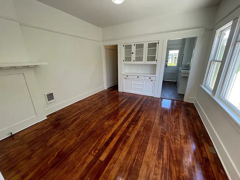 1066 Robinson Ave #1 — Photo 27