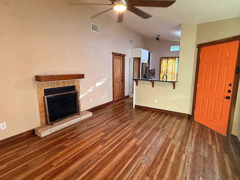 10513 Archdale Dr — Photo 4