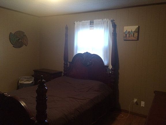 3rd image of 4088B Parkview Dr