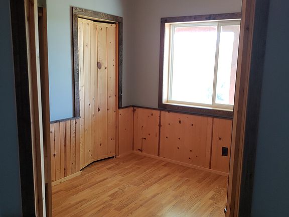 5th image of 408 Lois Ln