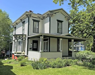 140 N Gifford St, Elgin, IL, 60120