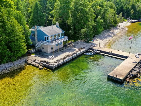 1758 Hillside Dr, Ellison Bay, WI 54210