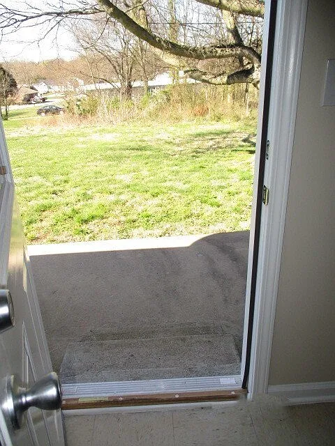 2 bed, 1.0 bath, 1010 sqft, $895 — Photo 4