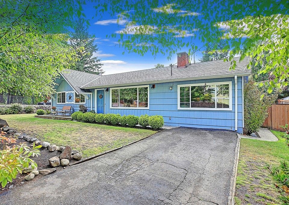 1st image of 6406 192nd Pl SW