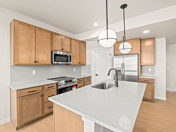 4th image of 2440 Brookstone Dr Unit D