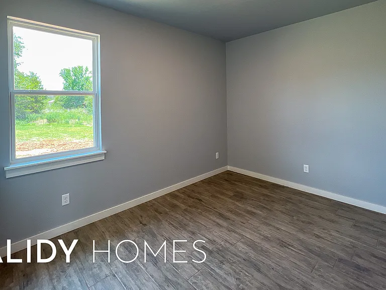 17611 Natalie Ct — Photo 31