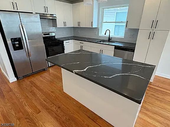 2nd image of 753 Seaport Dr #2
