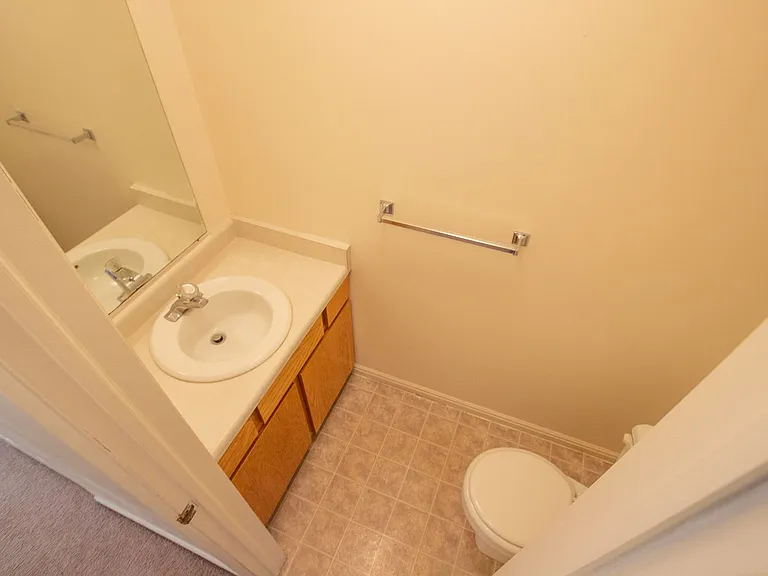488 Elm St — Photo 7