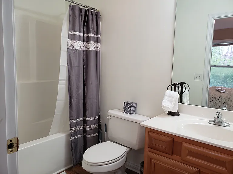 102 Jamestown Ct #201 — Photo 4