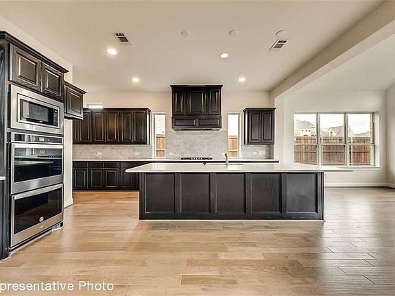 5th image of 14289 Esplanada Dr