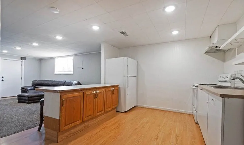 2 bed, 1134 sqft, $1,550 — Photo 2