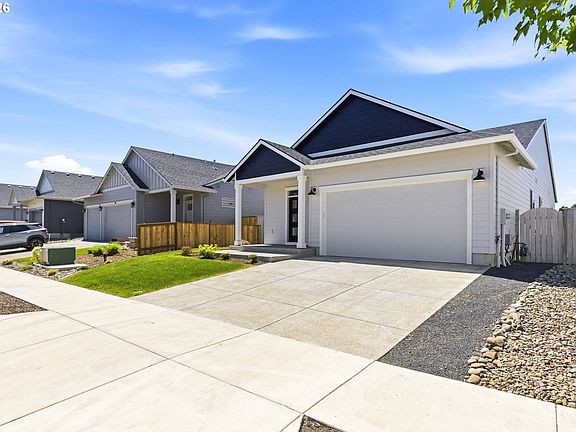 2nd image of 713 Tigerlily St