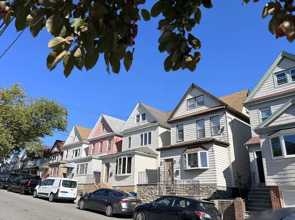 6731 52nd Rd, Maspeth, NY 11378