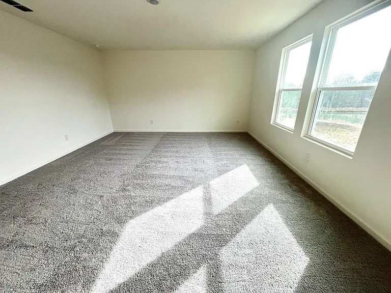 303 Hyde Park — Photo 15
